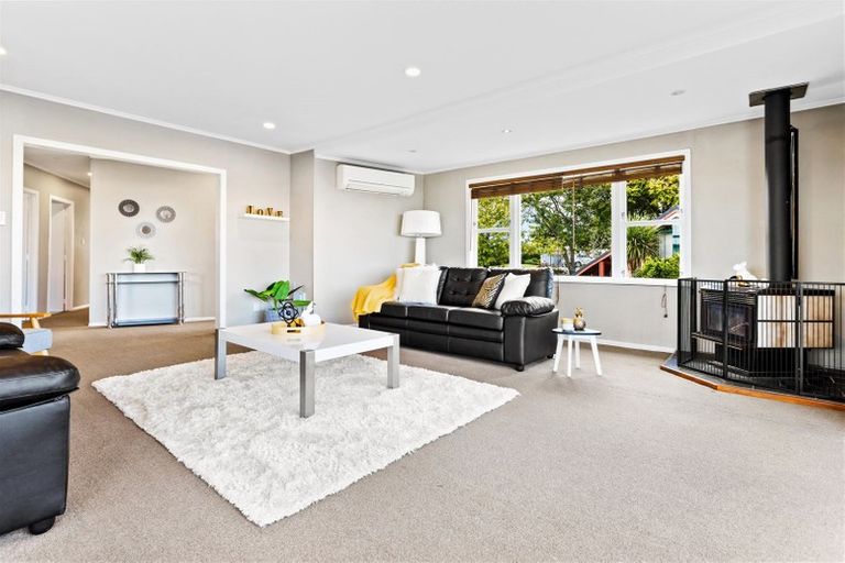 Photo of property in 238 Don Buck Road, Massey, Auckland, 0614