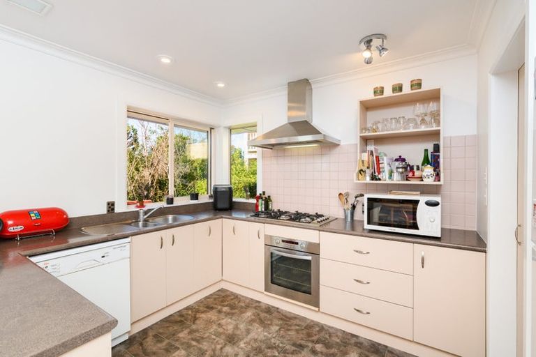 Photo of property in 39 Lincoln Terrace, Hokowhitu, Palmerston North, 4410