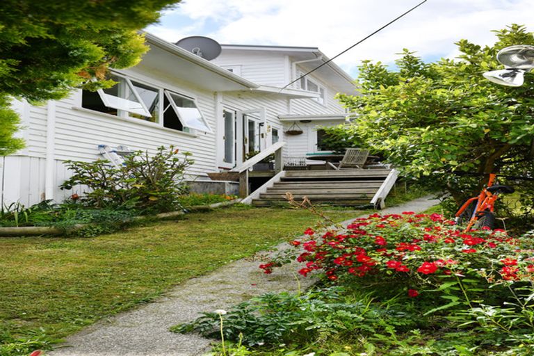 Photo of property in 20 Sea View Road, Leigh, Warkworth, 0985