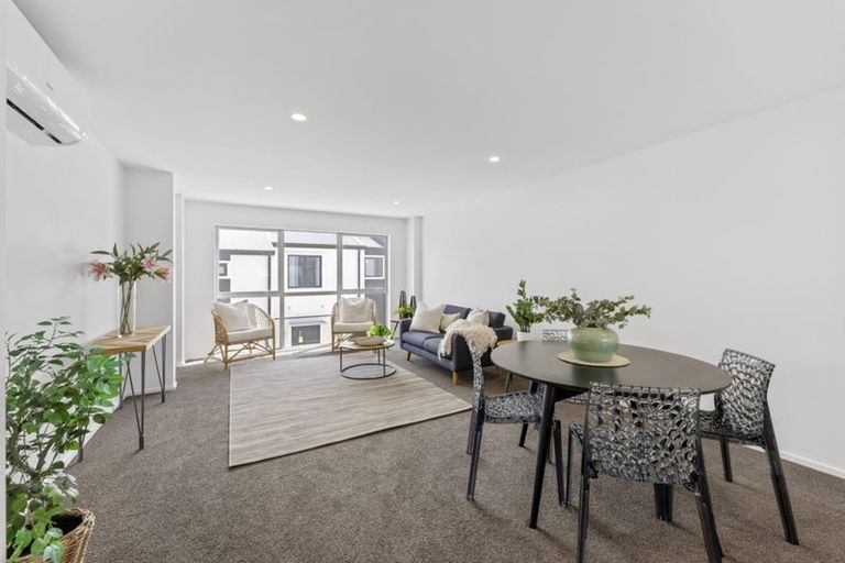Photo of property in 4/12 Lonsdale Street, New Brighton, Christchurch, 8083
