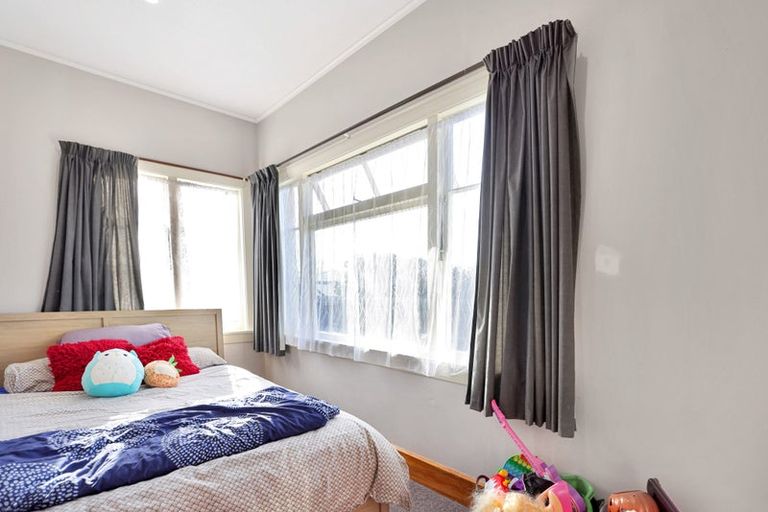 Photo of property in 42 Eton Street, Hampstead, Ashburton, 7700