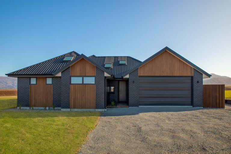 Photo of property in 355 Golden Road, Springvale, Alexandra, 9393