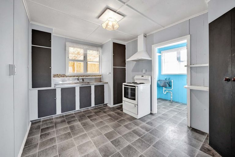 Photo of property in 46 Hussey Street, Waverley, 4510