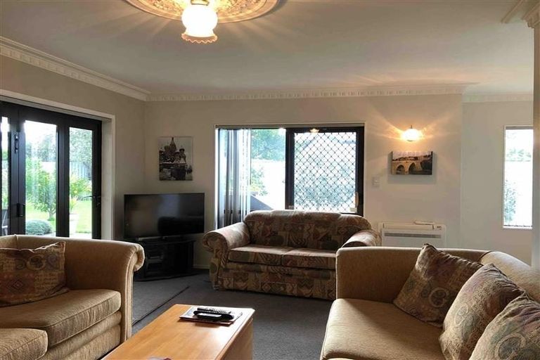 Photo of property in 34 Roskilda Crescent, Taradale, Napier, 4112