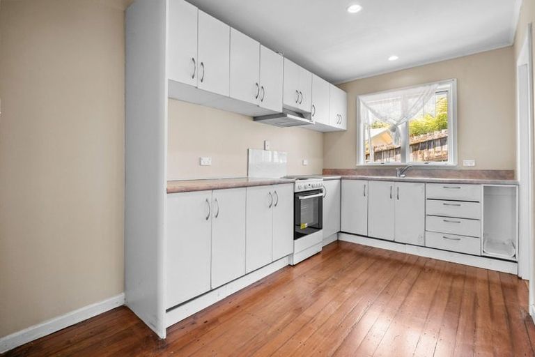 Photo of property in 23b Kamara Road, Glen Eden, Auckland, 0602