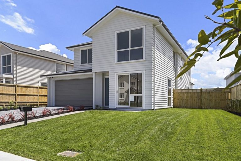 Photo of property in 18 Couldrey Crescent, Red Beach, 0932