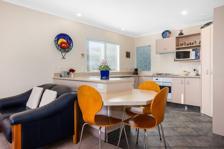 Photo of property in 112 Eskdale Road, Papakowhai, Porirua, 5024