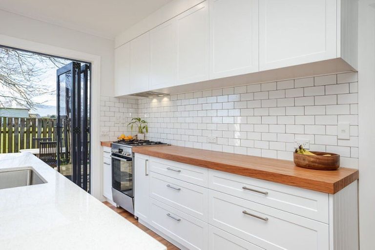 Photo of property in 114 Aerodrome Road, Dannevirke, 4972