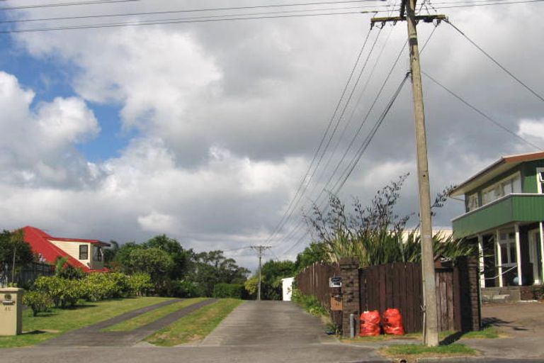 Photo of property in 2/84 East Coast Road, Milford, Auckland, 0620