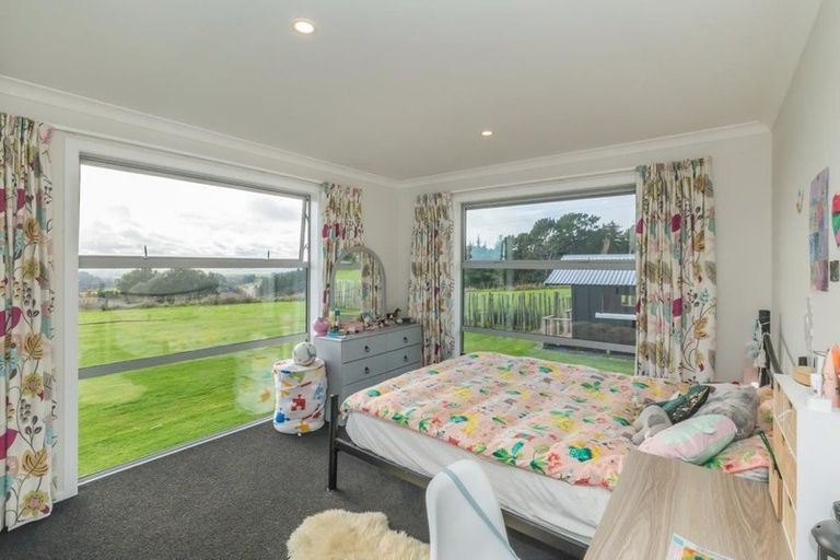 Photo of property in 40 Te Rohenga Road, Koputaroa, Levin, 5571