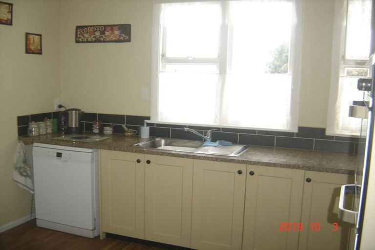 Photo of property in 12 Eaton Street, Waimate, 7924