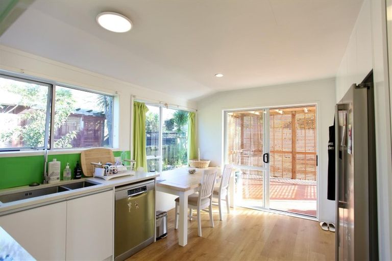 Photo of property in 1/48 Mirrabooka Avenue, Botany Downs, Auckland, 2010