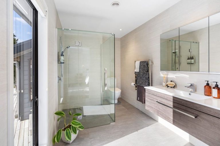 Photo of property in 347 Rockell Road, Whananaki, Hikurangi, 0181