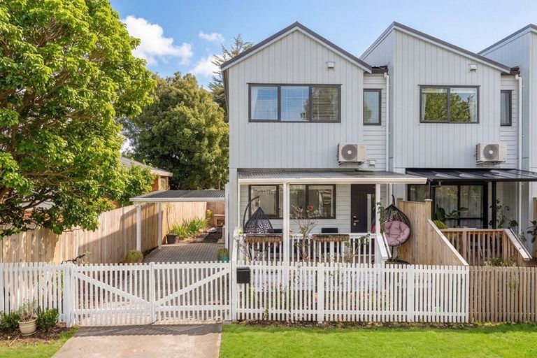 Photo of property in 23d Princeton Parade, Albany, Auckland, 0632