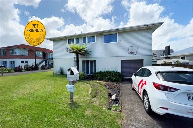 Photo of property in 32 Church Road, Mangere Bridge, Auckland, 2022