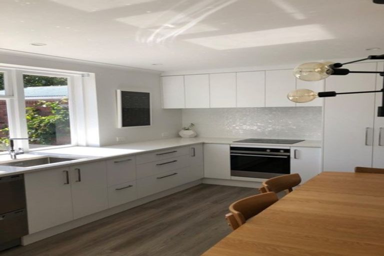 Photo of property in 5 Huia Grove, Elderslea, Upper Hutt, 5018