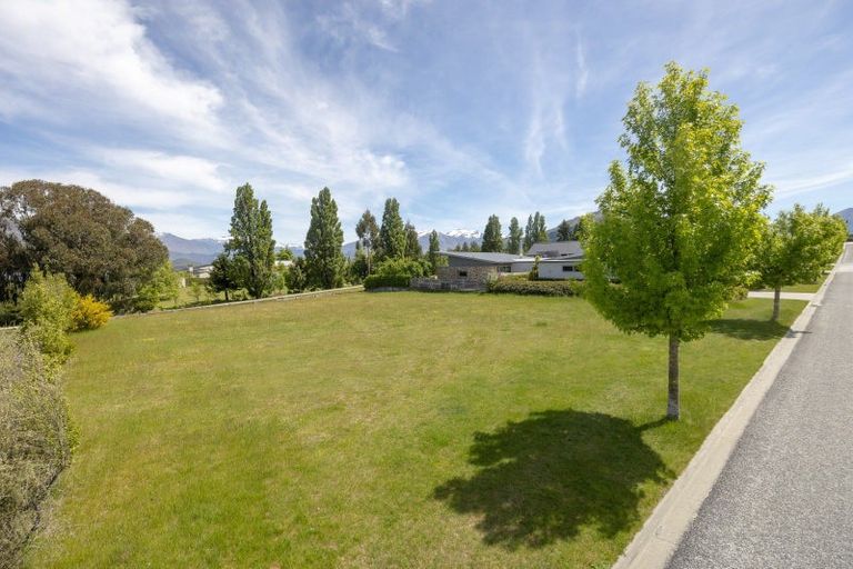 Photo of property in 22 Greenbelt Place, Wanaka, 9305