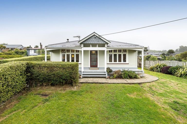 Photo of property in 35 Hugh Street, Sawyers Bay, Port Chalmers, 9023
