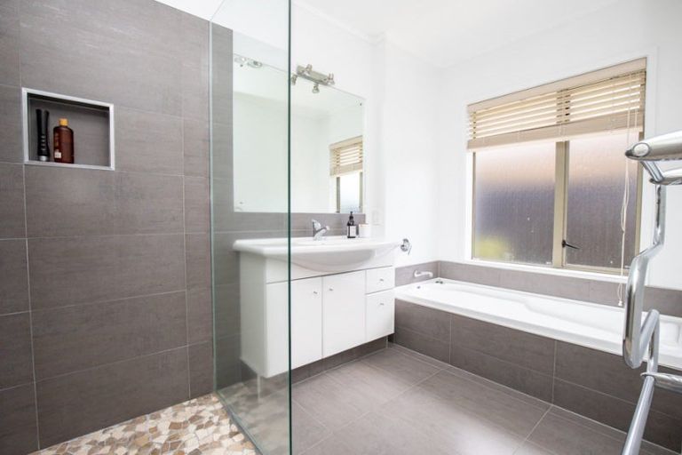 Photo of property in 11b Harris Place, Ngatea, 3503