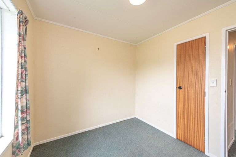Photo of property in 15 Massey Street, Aramoho, Whanganui, 4500