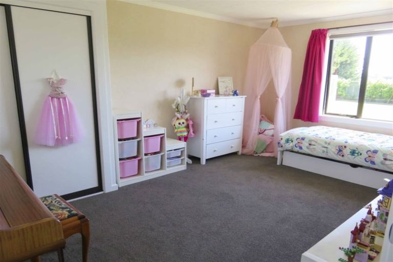 Photo of property in 35 Grove Bush Woodlands Road, Woodlands, Invercargill, 9871