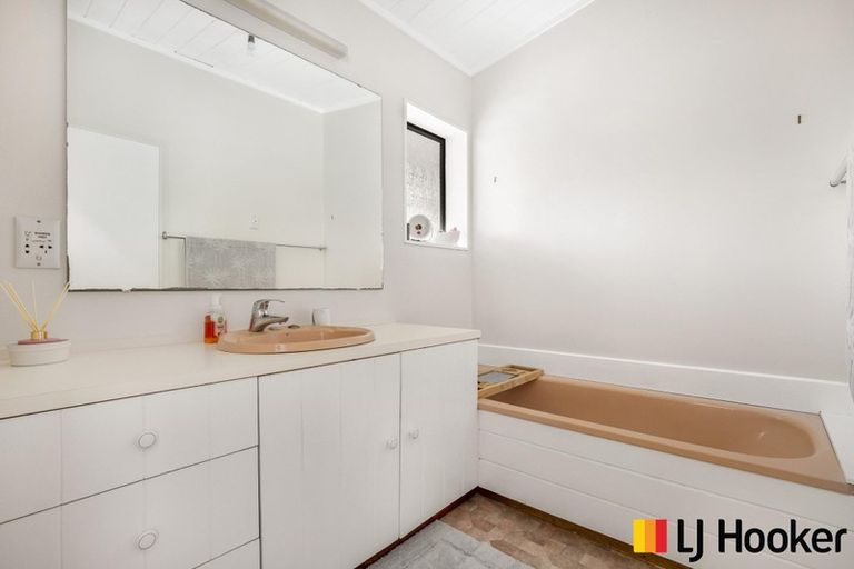 Photo of property in 14 Kaanapali Place, Wattle Downs, Auckland, 2103