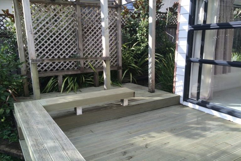 Photo of property in 2/15 Sligo Place, Somerville, Auckland, 2014