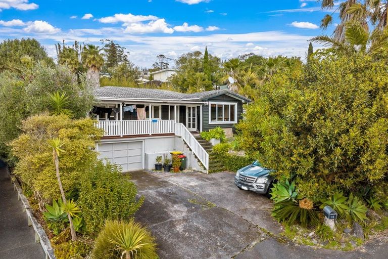 Photo of property in 88 Saddleback Rise, Murrays Bay, Auckland, 0630