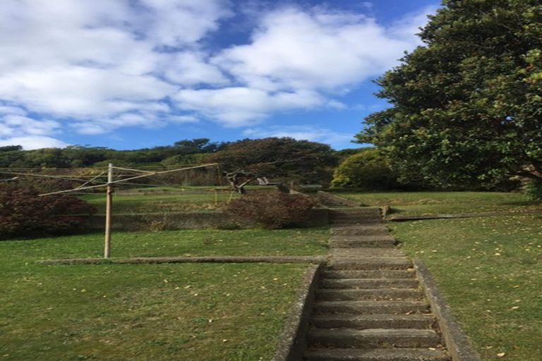 Photo of property in 69 Taylor Terrace, Tawa, Wellington, 5028