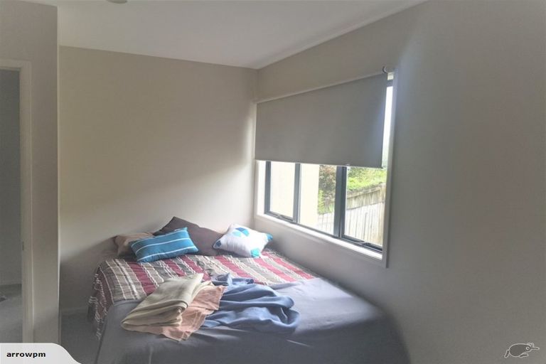 Photo of property in 31 Lorikeet Place, Unsworth Heights, Auckland, 0632