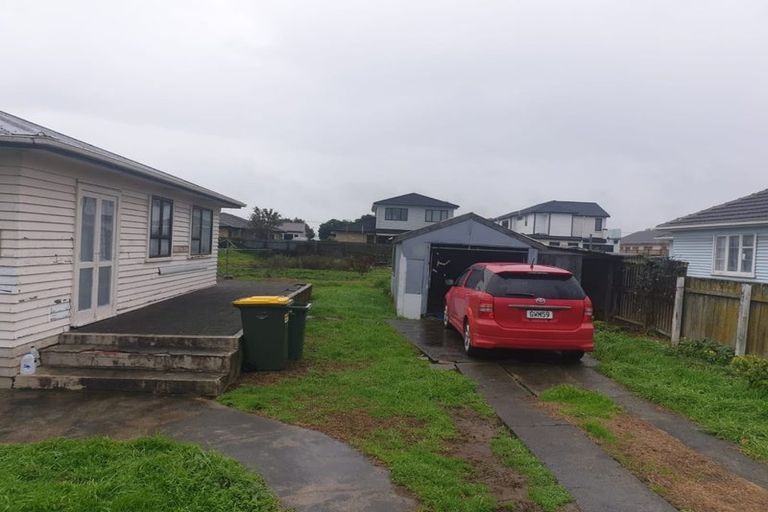 Photo of property in 2/25 York Road, Papatoetoe, Auckland, 2104