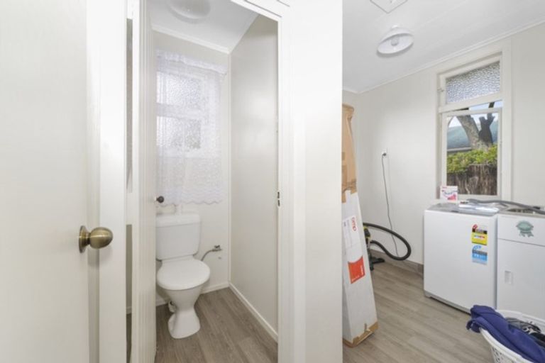 Photo of property in 100 Ranolf Street, Glenholme, Rotorua, 3010