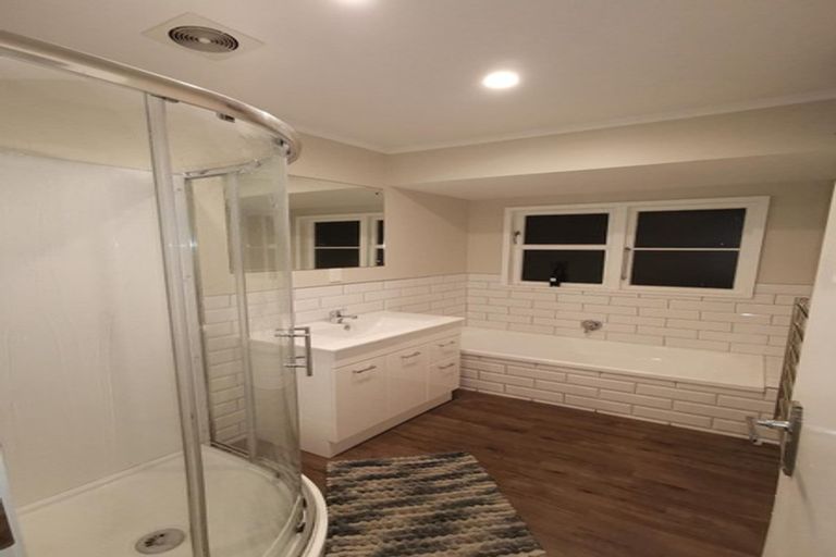 Photo of property in 52 Heretaunga Square, Silverstream, Upper Hutt, 5019