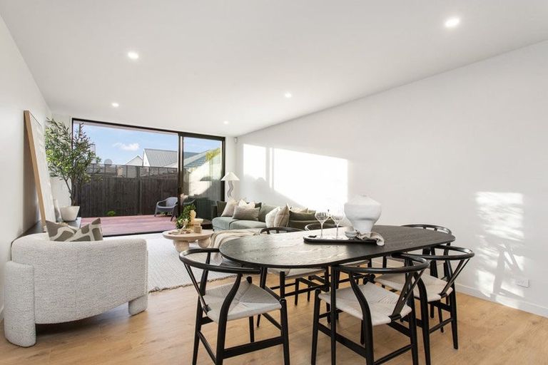 Photo of property in 3/27 Division Street, Riccarton, Christchurch, 8041