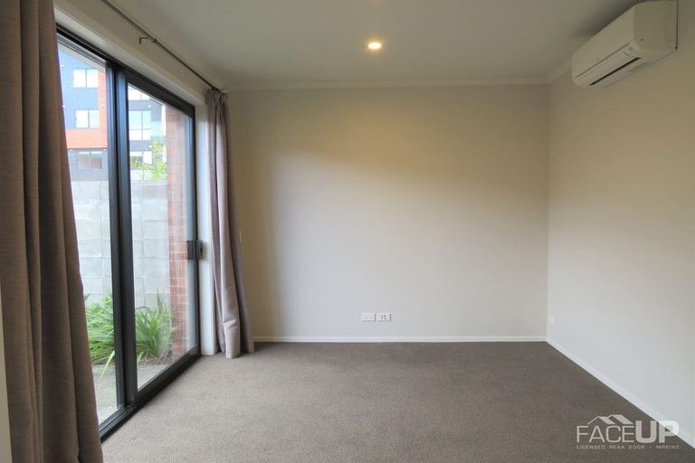 Photo of property in 6 Uku Lane, Hobsonville, Auckland, 0616