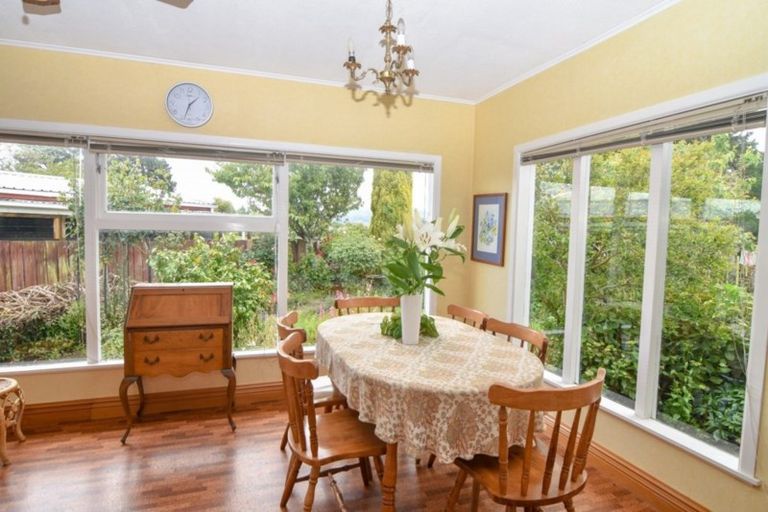 Photo of property in 12 Taverner Street, Carterton, 5713