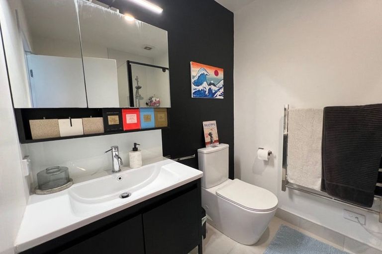 Photo of property in 9 Kotuitui Street, Manukau, Auckland, 2104