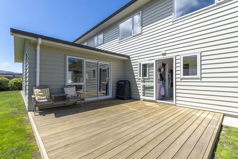 Photo of property in 4 Foxham Terrace, Churton Park, Wellington, 6037