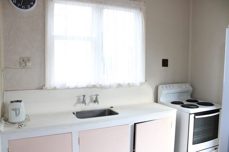 Photo of property in 5 Lansdowne Crescent, Lansdowne, Masterton, 5810