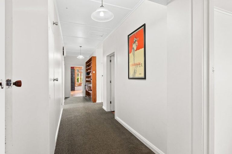 Photo of property in 31 Domain Road, Waipawa, 4210