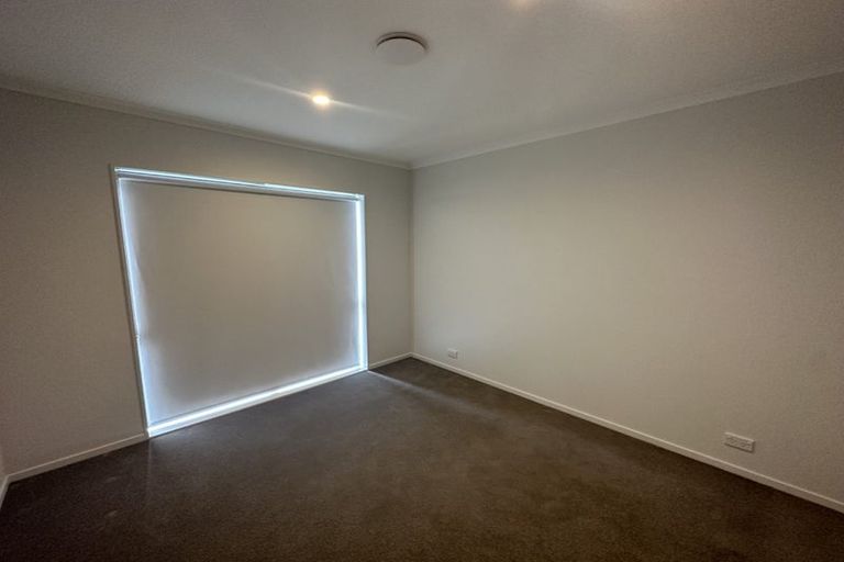 Photo of property in 18 Nganui Avenue, Takanini, 2112