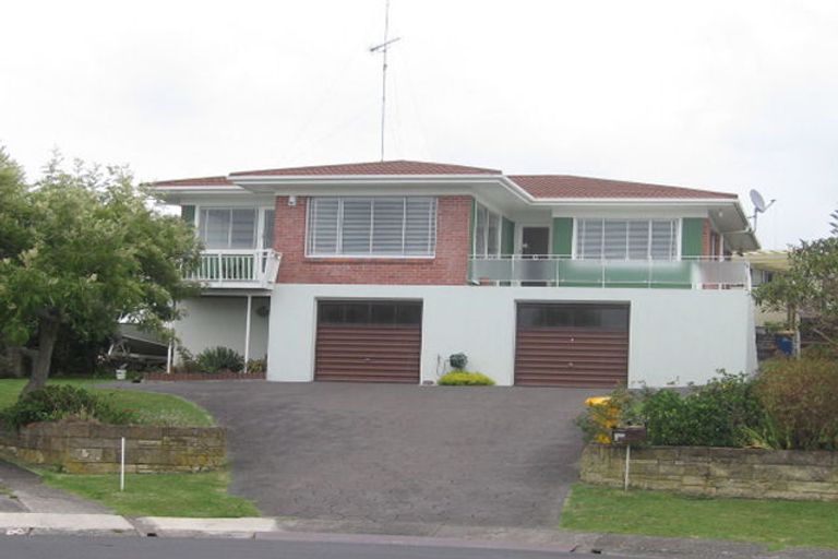 Photo of property in 9 Liston Street, Northcote, Auckland, 0627