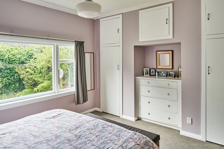 Photo of property in 372 Muritai Road, Eastbourne, Lower Hutt, 5013