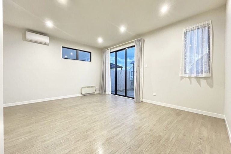 Photo of property in 24 Porowha Road, Westgate, Auckland, 0814