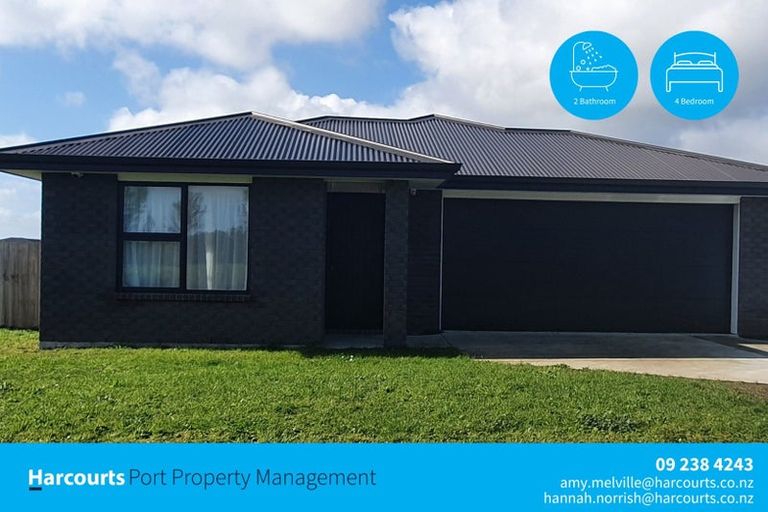 Photo of property in 1 Poutawa Lane, Clarks Beach, 2122