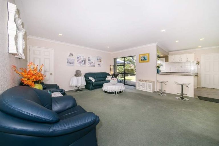 Photo of property in 14 Brittas Place, East Tamaki, Auckland, 2016