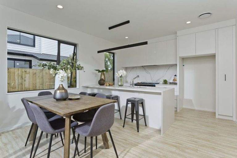 Photo of property in 2c Livingstone Street, Milford, Auckland, 0620