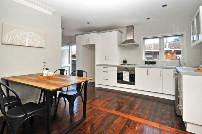 Photo of property in 40 Centreway Road, Orewa, 0931