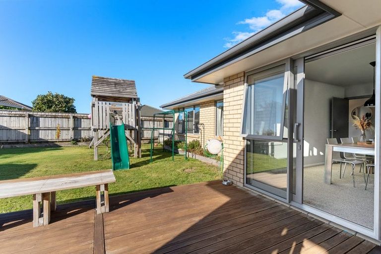 Photo of property in 6 Austin Reid Avenue, Carterton, 5713