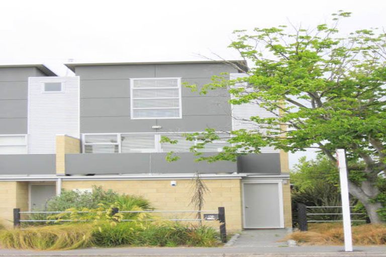 Photo of property in 130 Purchas Street, Edgeware, Christchurch, 8013